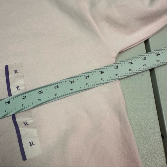 Special Thanks Women’s Pink 'Loved' Crewneck Sweatshirt Size XL - Picture 6 of 7